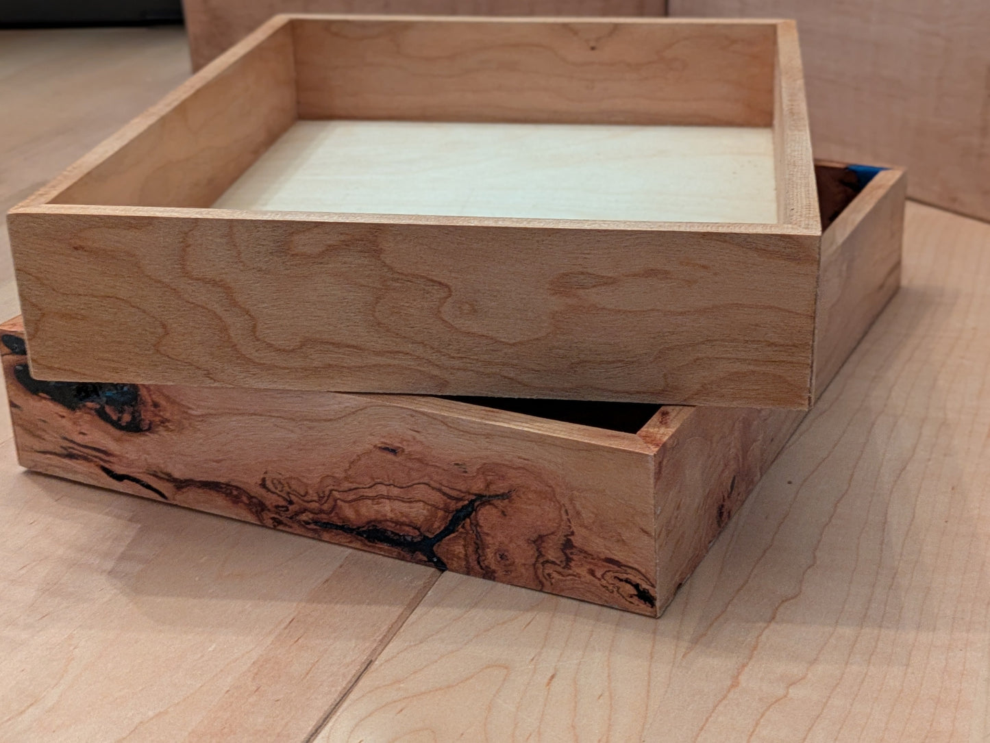 Rustic Cherry Dice Box